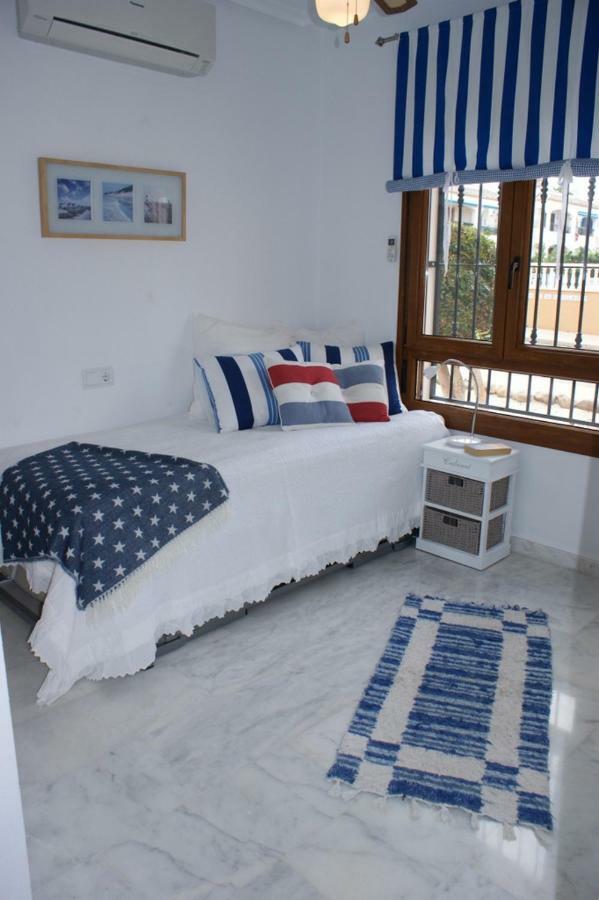 Calle Rigoletto Villamartin Costa Blanca Exterior foto
