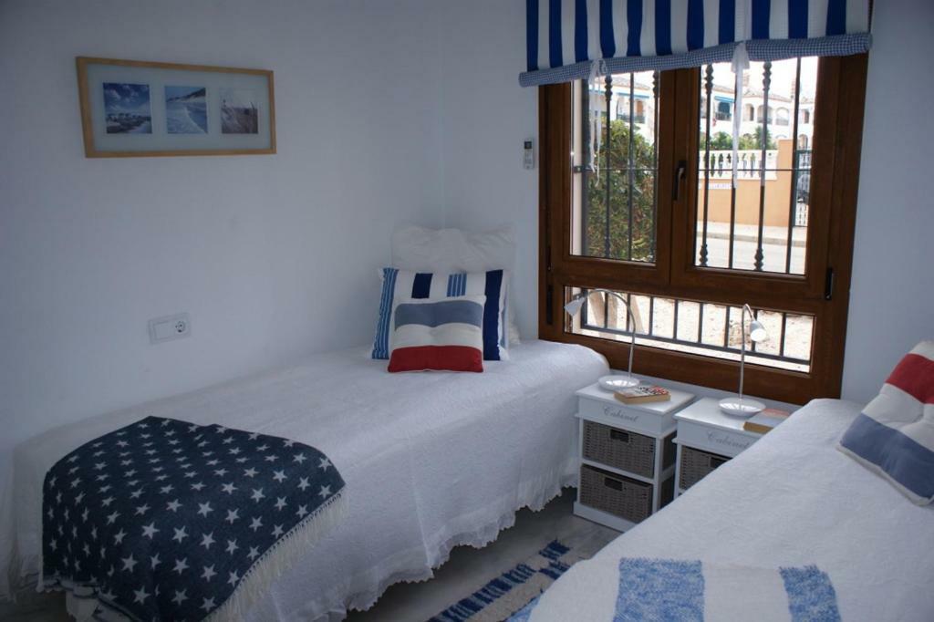 Calle Rigoletto Villamartin Costa Blanca Exterior foto